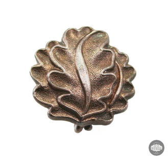 Original Silver Wehrmacht Oak Leaves for Knights Cross Medal: Original Silver Wehrmacht Oak Leaves for Knights Cross Medal. Marked 900 21 on the reverse.&nbsp; &nbsp;  THIS ITEM IS AS PICTURED WITH NO FURTHER ATTACHMENTS