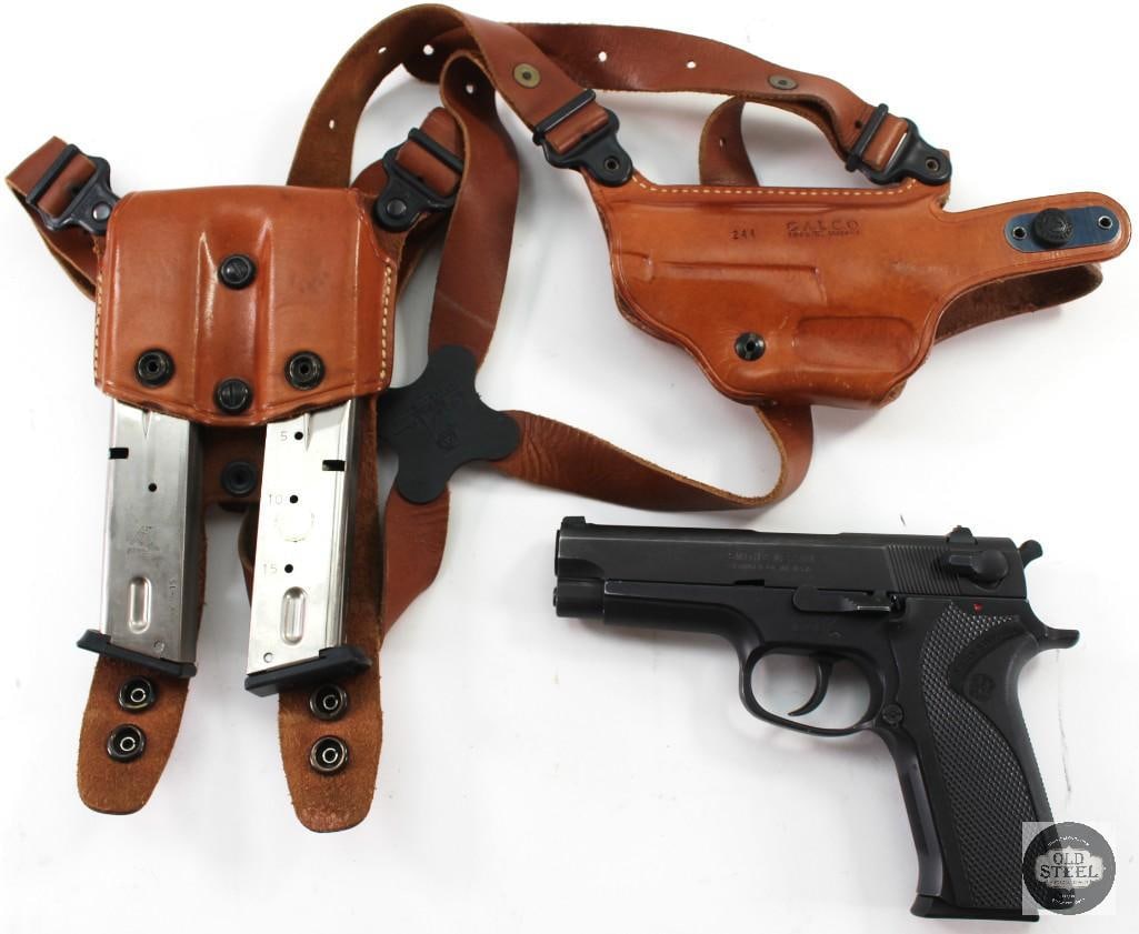 Smith and Wesson 915 9mm Pistol W/ Galco Shoulder Holster & 3 Magazines - FFL: Up for auction is a Smith and Wesson Model 915 Chambered in 9mm Luger. This pistol comes with a Galco shoulder holster and 2 spare magazines in addition to the main one in the pistol. The magazines ho