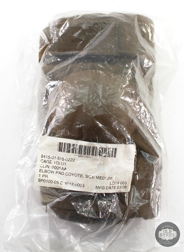 USMC Unissued Elbow Pads (1 of 1)