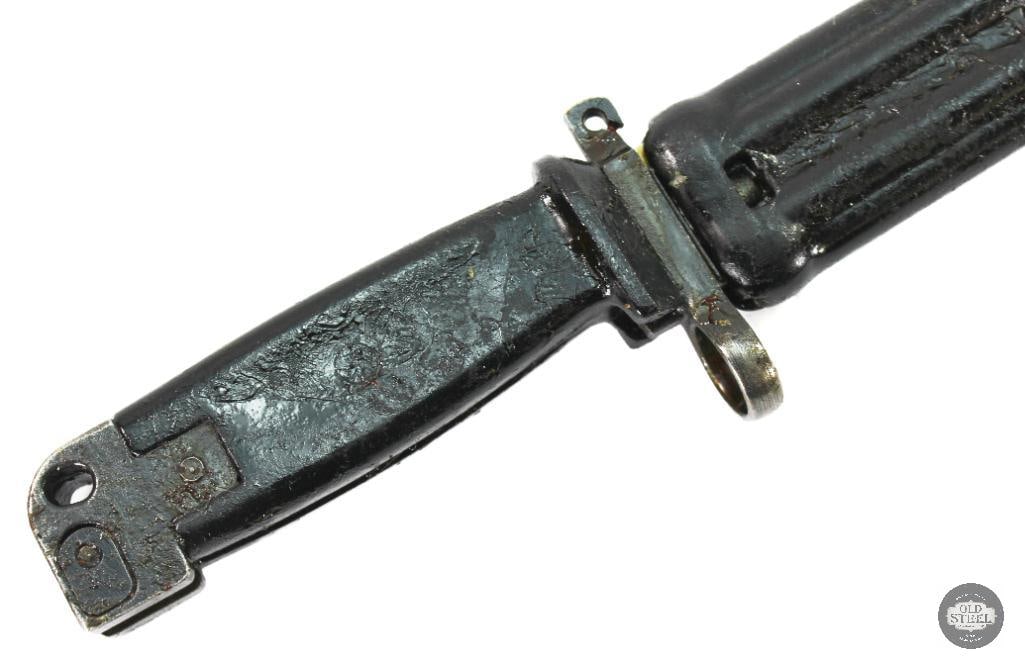 Polish 6H4 AKM Type II Bayonet and Scabbard (1 of 4)