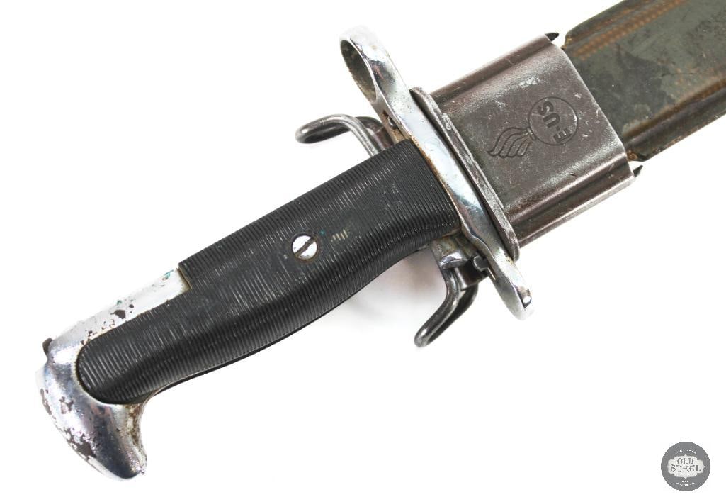 US Dress M1 Pal Bayonet and Scabbard: US Dress M1 Pal Bayonet and Scabbard THIS ITEM IS AS PICTURED WITH NO FURTHER ATTACHMENTS. ALL SALES ARE FINAL. PLEASE REFER TO THE AUCTION DESCRIPTION, LO