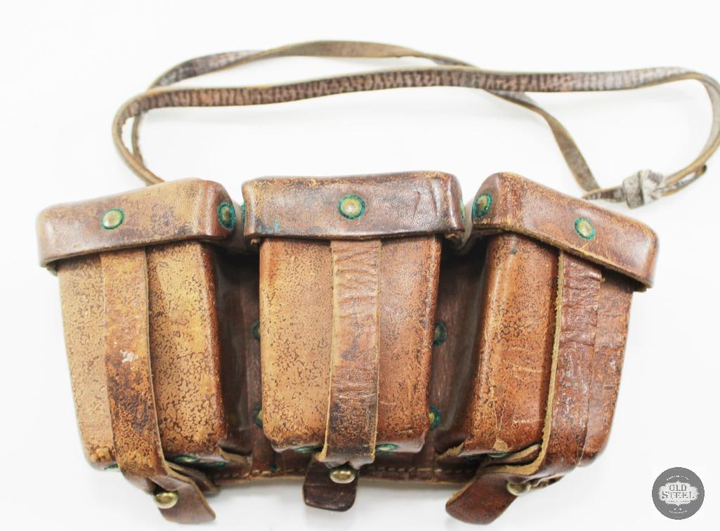 Original German WWI Gewehr 98 Rifle Brown Leather 8mm Ammunition Pouch: Original German WWI Gewehr 98 Rifle Brown Leather 8mm Ammunition Pouch THIS ITEM IS AS PICTURED WITH NO FURTHER ATTACHMENTS. ALL SALES ARE FINAL. PLEASE RE
