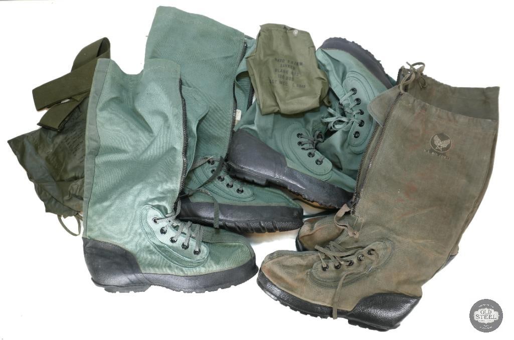 Lot of Military Extreme Cold Weather Boots: Lot of Military Extreme Cold Weather Boots THIS ITEM IS AS PICTURED WITH NO FURTHER ATTACHMENTS. ALL SALES ARE FINAL. PLEASE REFER TO THE AUCTION DESC