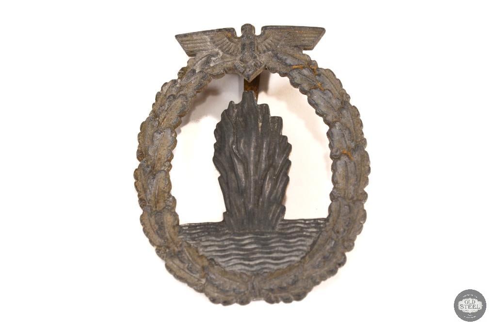 Original Minesweeper War Badge Kriegsmarine WWII Germany (1 of 2)