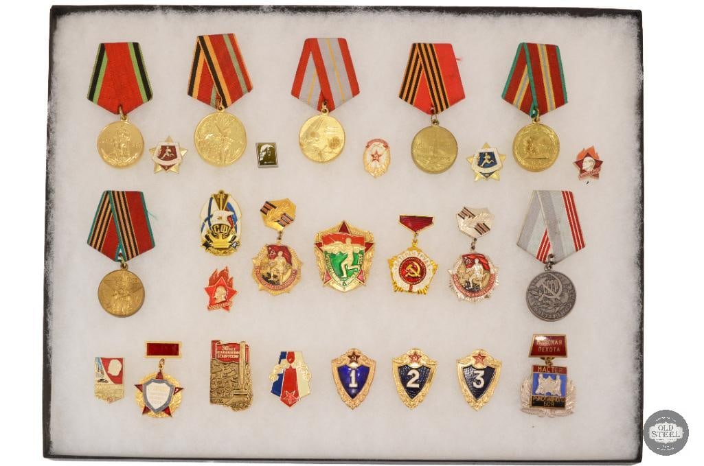 Soviet Grouping of Medals and Pins/Badges: Various Soviet medals and badges in a nice grouping. THIS ITEM IS AS PICTURED WITH NO FURTHER ATTACHMENTS. ALL SALES ARE FINAL. PLEASE REFER TO