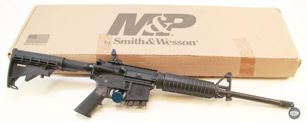 Smith & Wesson M&P 15 AR15 5.56 NATO with Box: Here we have a S&W M&P15 rifle chambered in 5.56 NATO. Comes with its original box. Light use, great condition ready for use and accessories! 