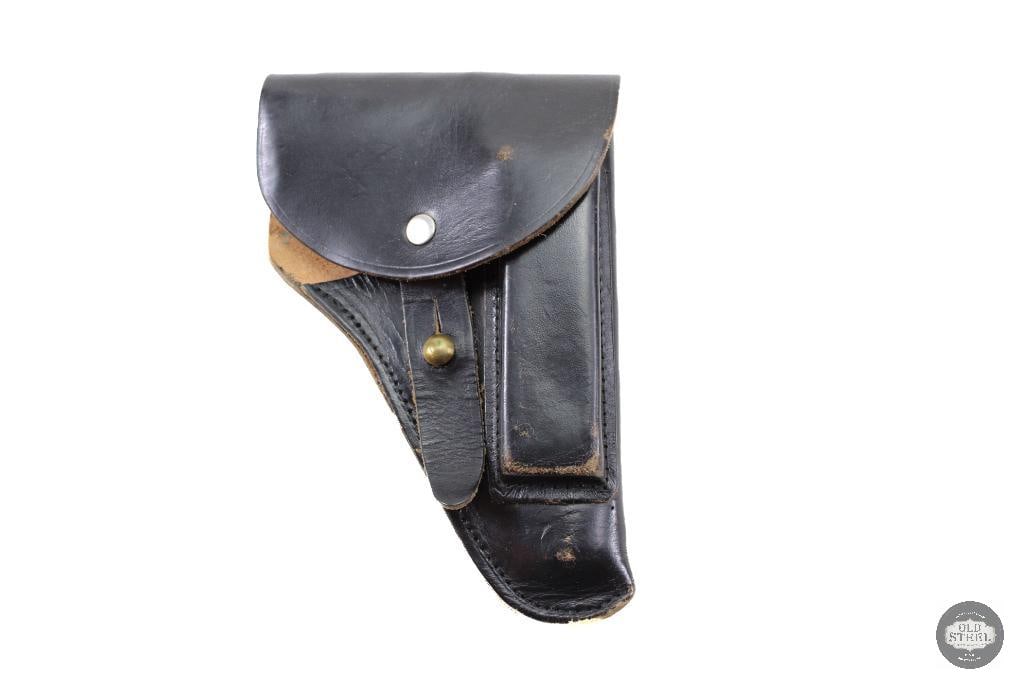 Black Leather Walther PP Pistol Holster: Black Leather Walther PP Pistol Holster THIS ITEM IS AS PICTURED WITH NO FURTHER ATTACHMENTS. ALL SALES ARE FINAL. PLEASE REFER TO THE AUCTION DESCRIP