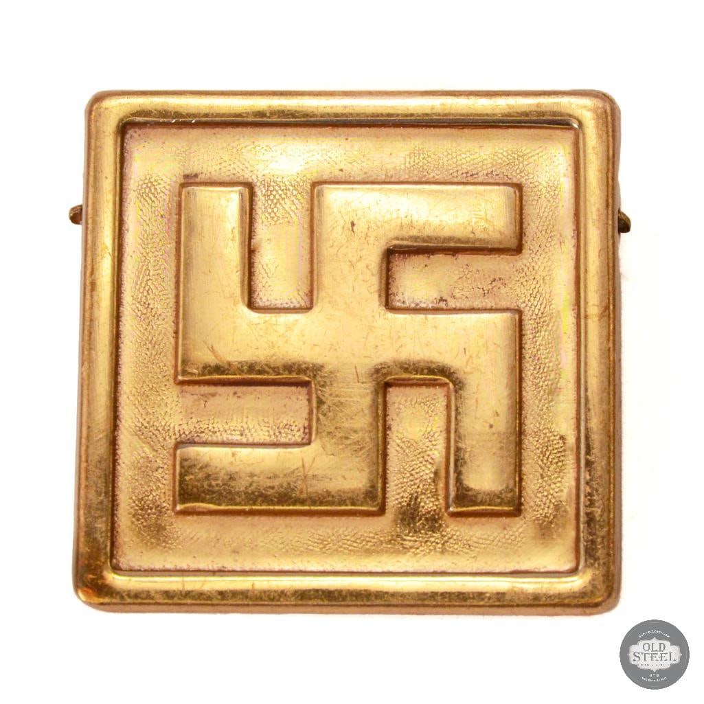 Original German WWII Brass Belt Buckle: Brass belt buckle with swastika prominently displayed from WWII Germany. THIS ITEM IS AS PICTURED WITH NO FURTHER ATTACHMENTS. ALL SALES ARE FIN
