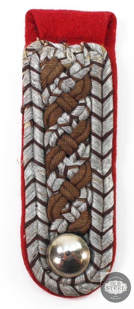 Original Gemeinden der Schutzpolizei Meister Rank Shoulder Board German WWII (1 of 2)