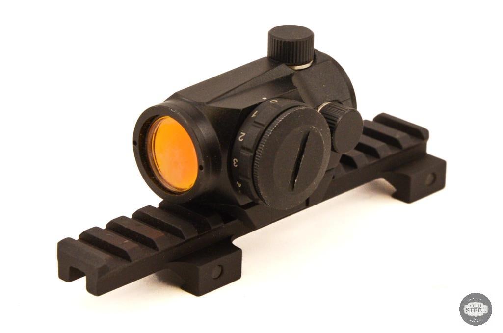 SIG Sauer STS-081 Red Dot and Optic Base (1 of 2)