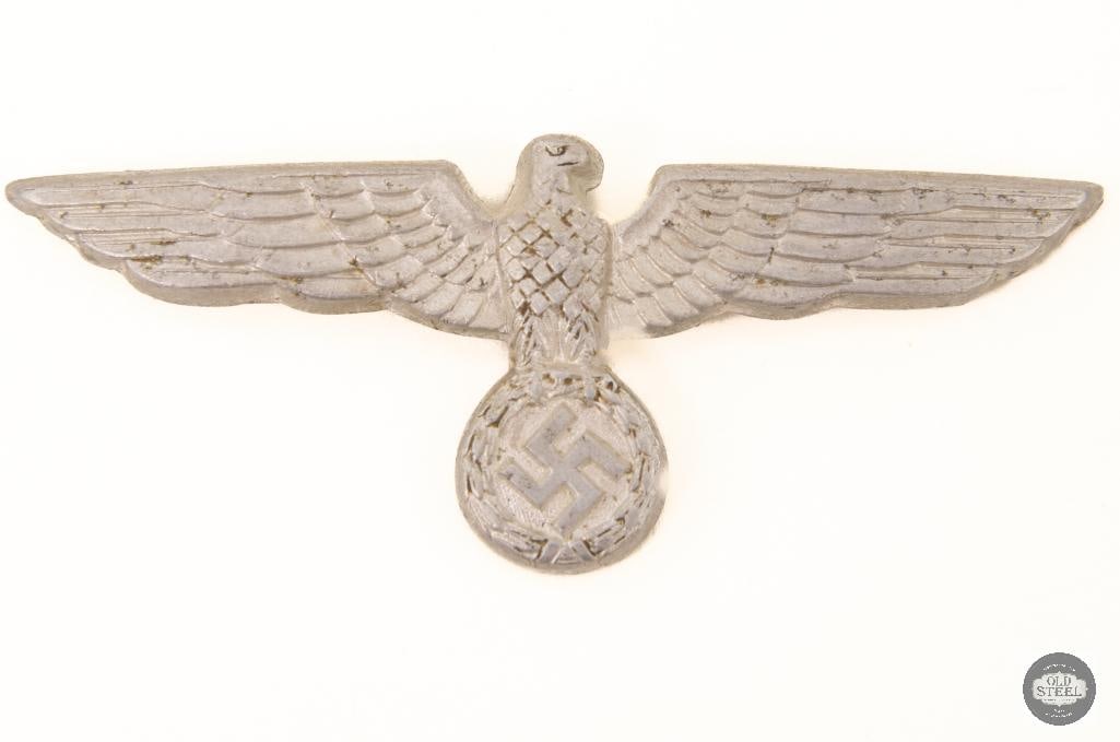German Heer Officers Visor Cap Badge: German Heer Officers Visor Cap Badge THIS ITEM IS AS PICTURED WITH NO FURTHER ATTACHMENTS. ALL SALES ARE FINAL. PLEASE REFER TO THE AUCTION DESCRIPTIO