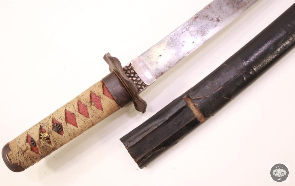Japanese Short Sword With Crab Medallion and Scabbard (1 of 5)