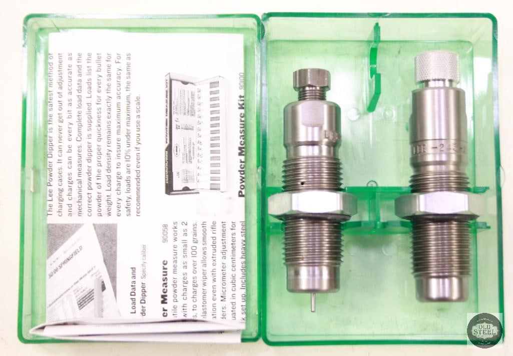 Lee Reloading 243 Winchester Reloading Dies: Lee Precision reloading die set for .243 Winchester. Designed for resizing and bullet seating during the reloading process. THIS ITEM IS AS PICTURED W