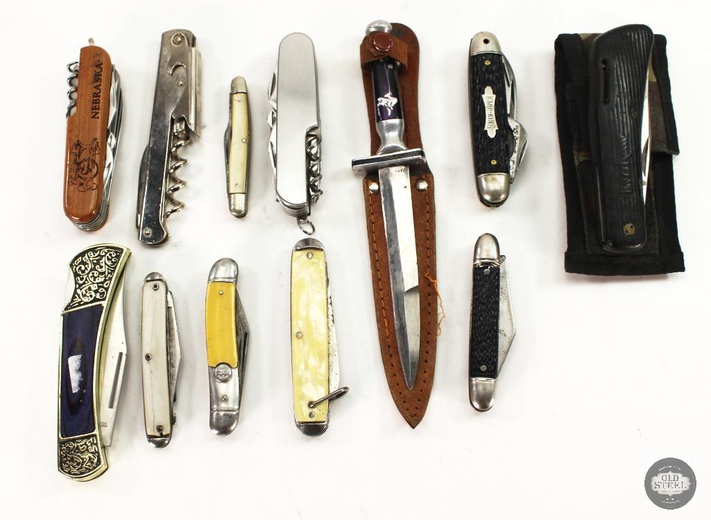 Assorted Folding Knives (1 of 1)