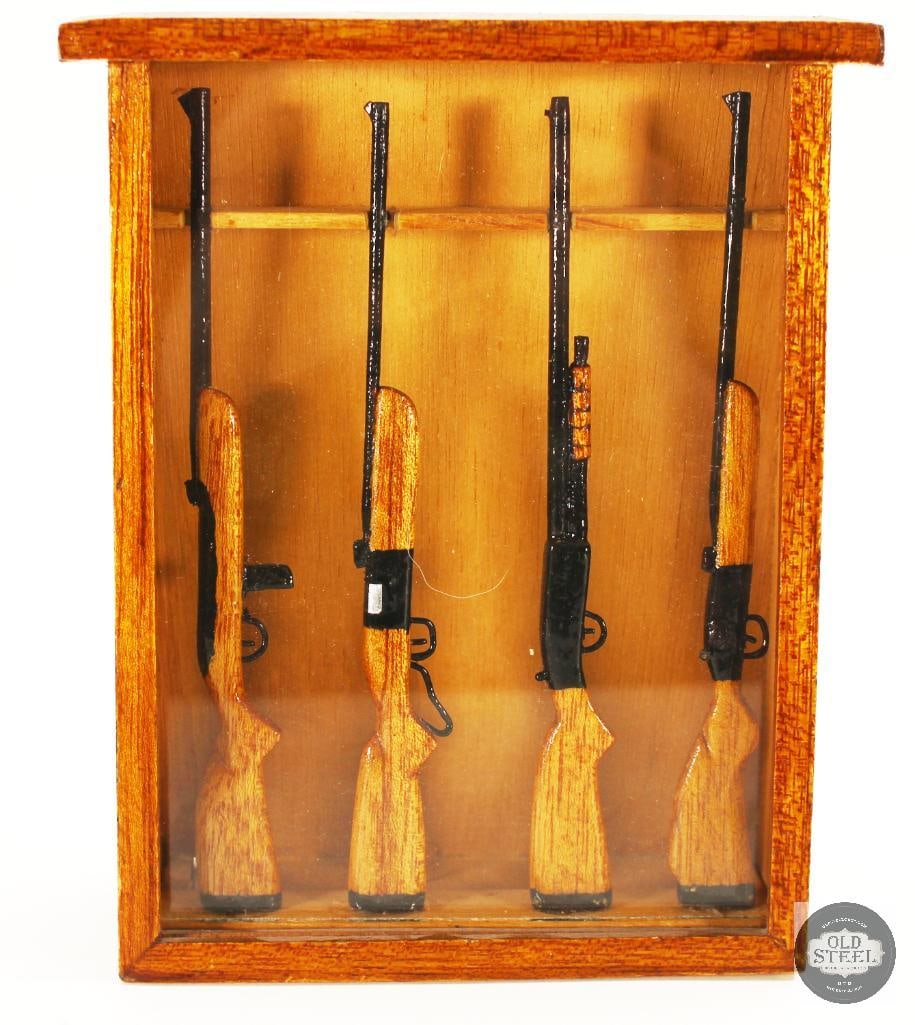 London George Washington Replica Miniature Flintlock Pistol and Wooden Long Gun Display Case Model - 2