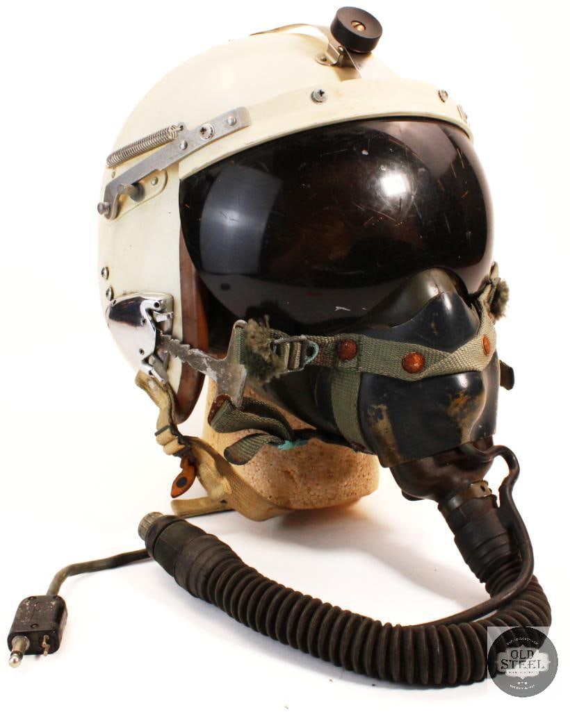 P-4A flying helmet (1 of 7)