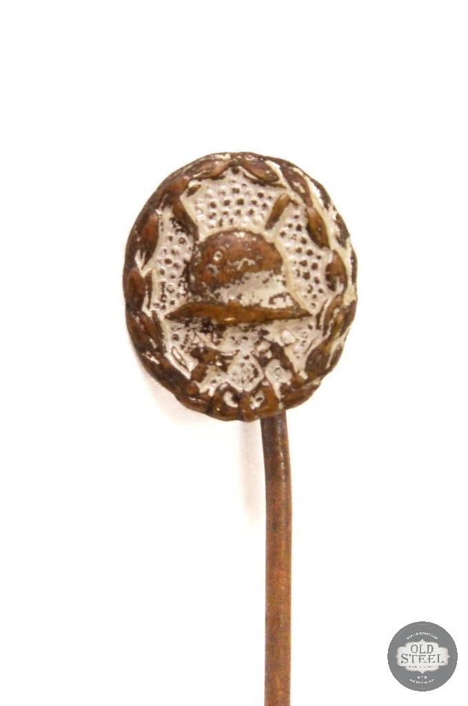 Original Silver Wound Badge Stick Pin WWI Germany: Stick pin variant of the WWI German combat wound badge. THIS ITEM IS AS PICTURED WITH NO FURTHER ATTACHMENTS. ALL SALES ARE FINAL. PLEASE REFER