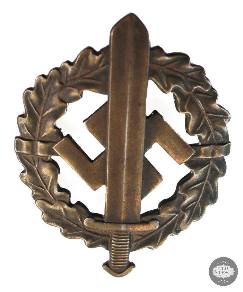 Original SA Sports Badge - Bronze WWII German Third Reich: Original SA Sports Badge - Bronze WWII German Third Reich THIS ITEM IS AS PICTURED WITH NO FURTHER ATTACHMENTS. ALL SALES ARE FINAL. PLEASE REFER TO THE AUCTION DESCRIPTION, LOT