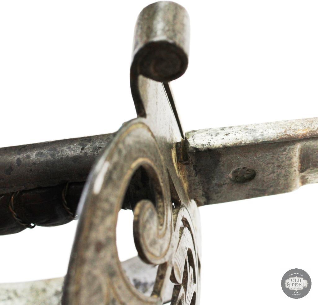 British Made 1827 Pattern Victorian Sword - 32.5 Inch Blade - 9