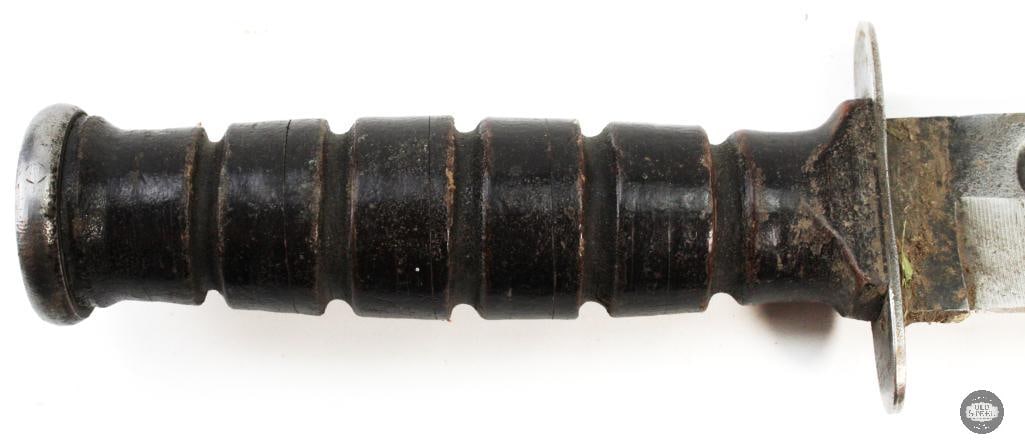 Original USN MK2 Fighting Knife W/ Scabbard - Camillus - 2