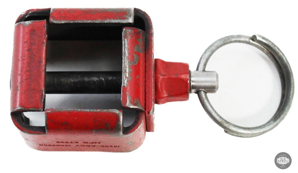 1 A2 Flash Hider Blank Firing Adapter for M16 / M4: 1 A2 Flash Hider Blank Firing Adapter for M16 / M4 THIS ITEM IS AS PICTURED WITH NO FURTHER ATTACHMENTS. ALL SALES ARE FINAL. PLEASE REFER TO THE AUCTION DESCRIPTION, LOT