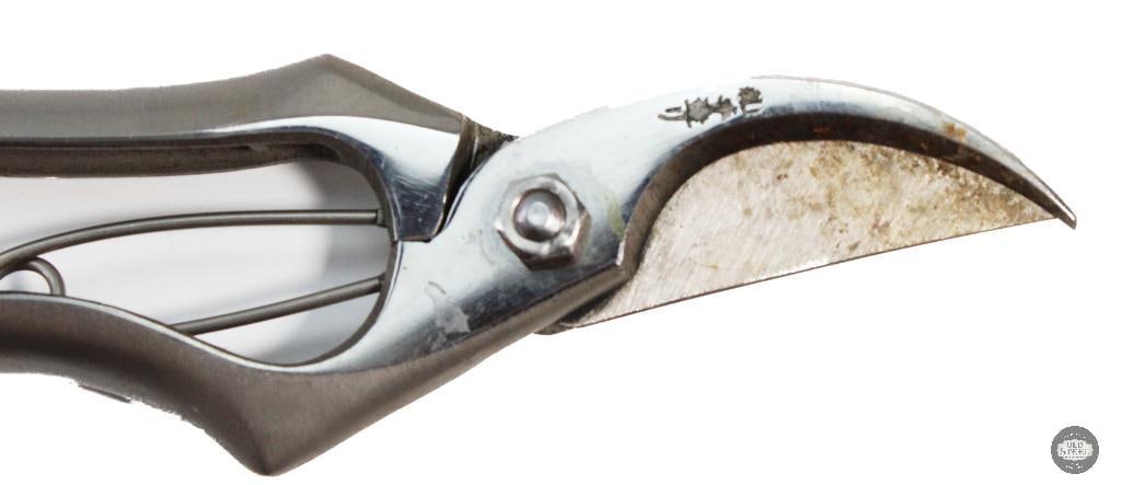 Japanese Made Gardening Sheers W/ Box & Extra Spring - 4