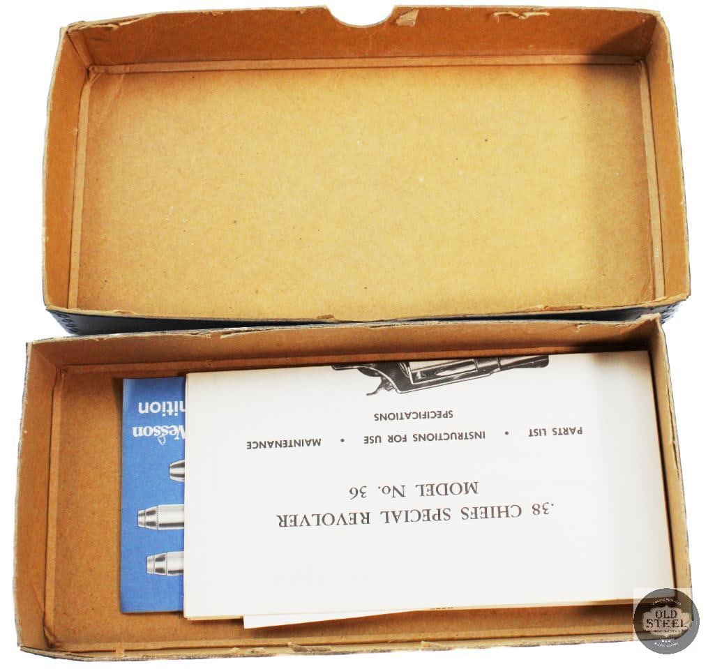 Lot of 4 Blue Smith and Wesson Boxes - 10