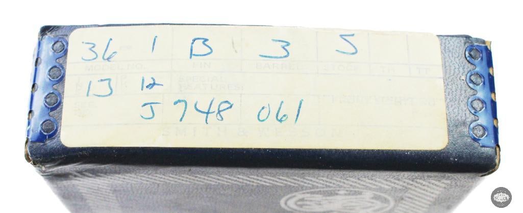 Lot of 4 Blue Smith and Wesson Boxes - 9