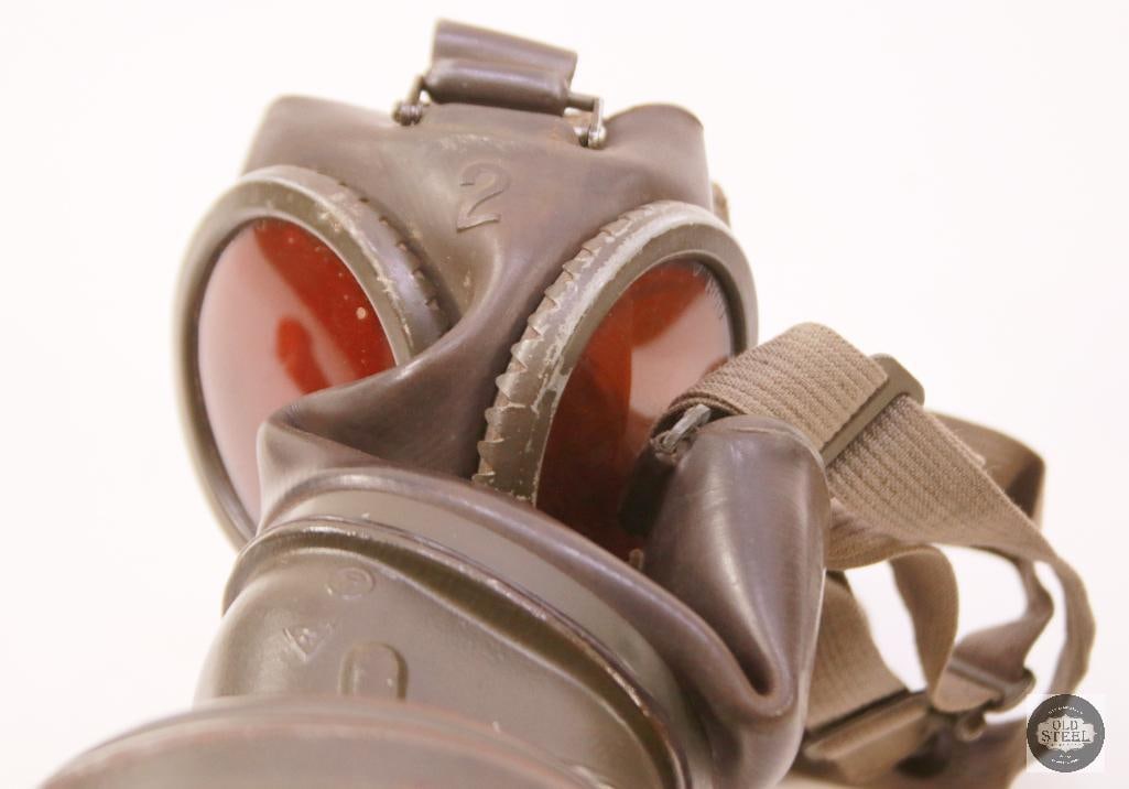 Wehrmacht M30/M38 Gas Mask and Cannister Set WWII German - 3