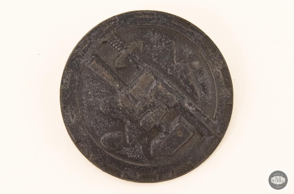 1938 Tag des Deutschen Handwerks Tinnie, WWII German: WWII German 1938 Tag des Deutschen Handwerks Tinnie. THIS ITEM IS AS PICTURED WITH NO FURTHER ATTACHMENTS. ALL SALES ARE FINAL. PLEASE REFER TO THE AUCTION DESCRIPTION, LOT #1 DESCRIPTION