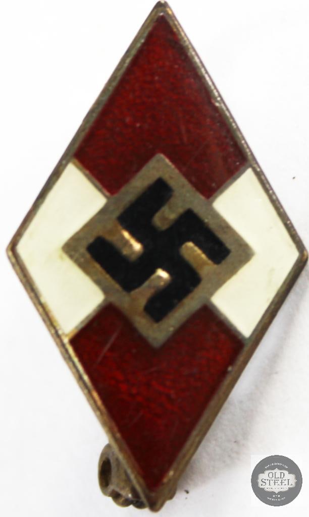 Original Hitler Youth Membership Pin WWII Germany: Original Hitler Youth Membership Pin WWII Germany THIS ITEM IS AS PICTURED WITH NO FURTHER ATTACHMENTS. ALL SALES ARE FINAL. PLEASE REFER TO THE AUCTION DESCRIPTION, LOT #1 DESCRIPTION