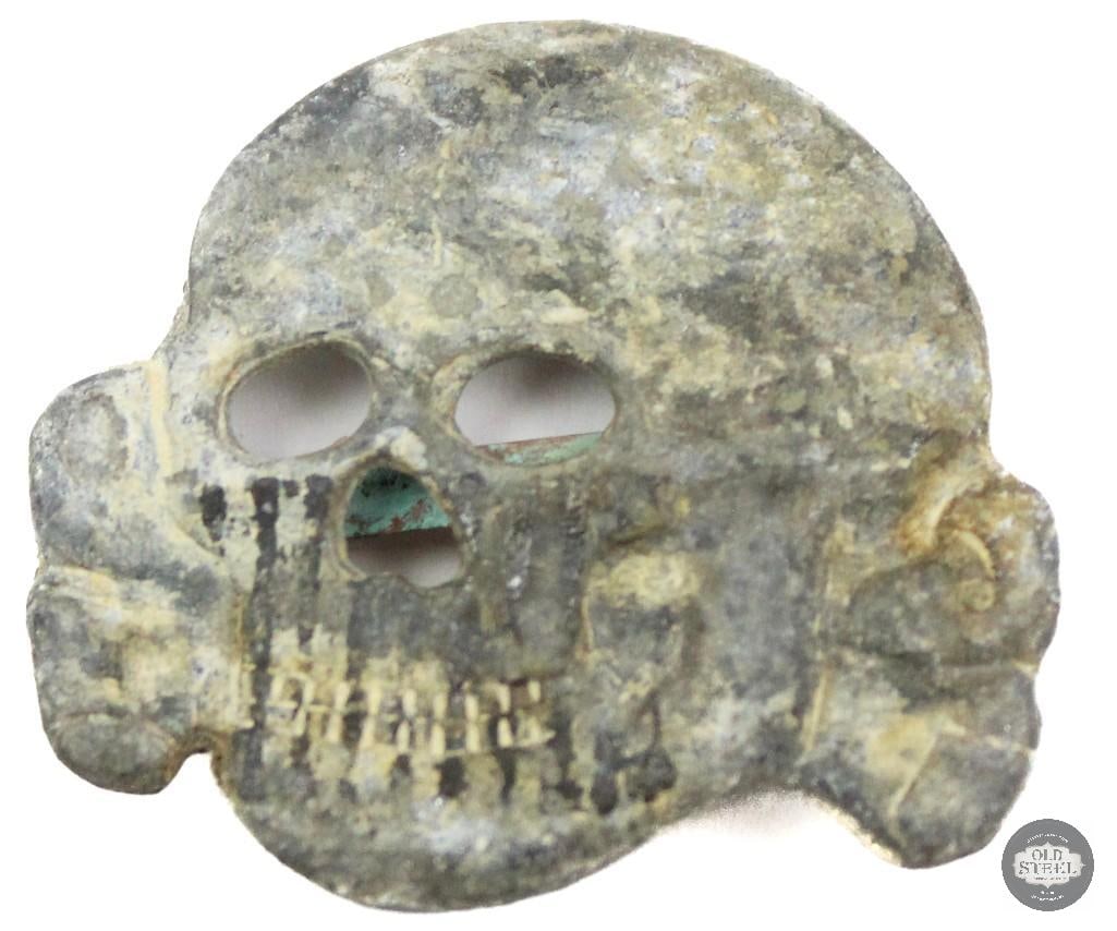 Totenkopf Hat Pin - WWII German SS - 1 Inch: Totenkopf Hat Pin - WWII German SS - 1 Inch THIS ITEM IS AS PICTURED WITH NO FURTHER ATTACHMENTS. ALL SALES ARE FINAL. PLEASE REFER TO THE AUCTION DESCRIPTION, LOT #1 DESCRIPTION AND