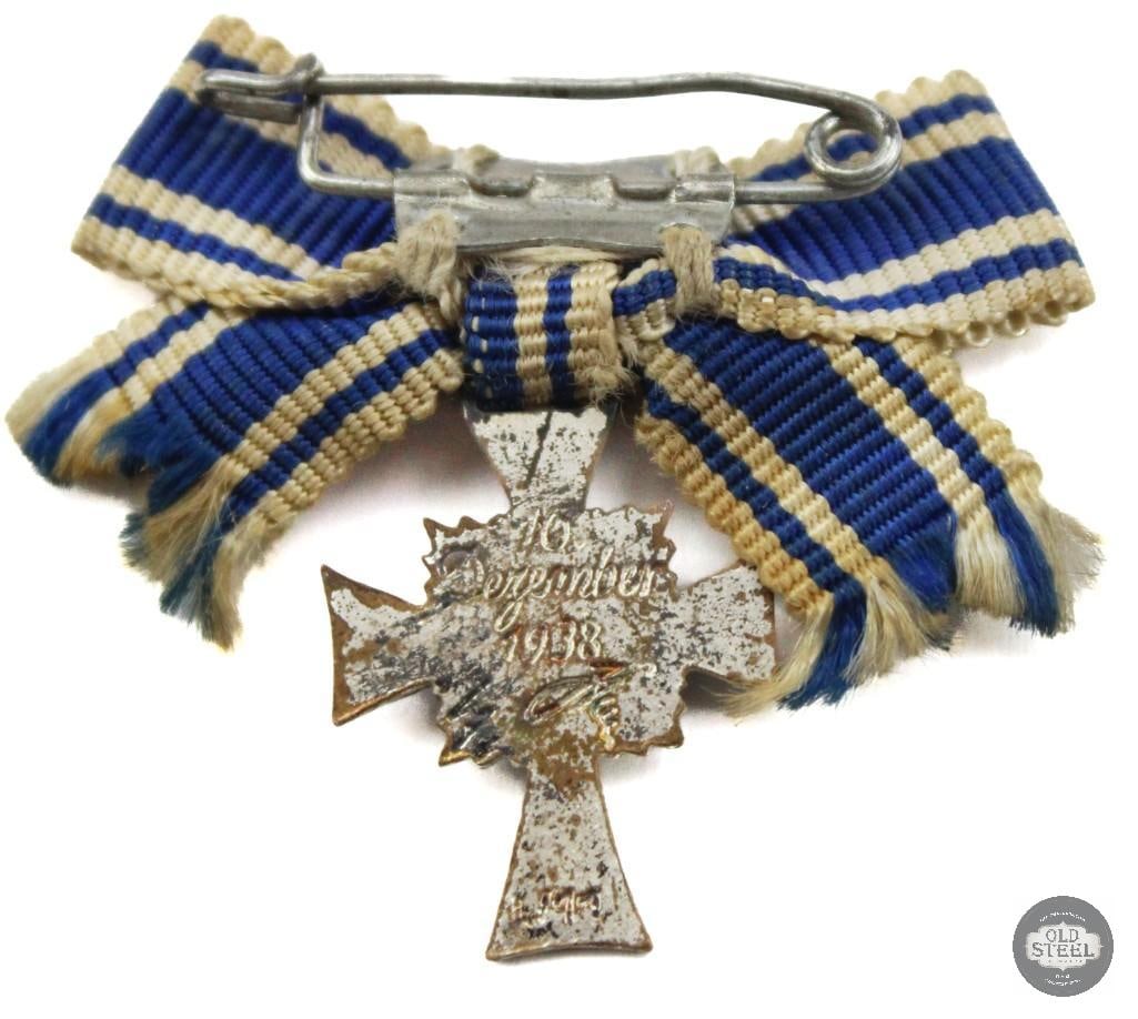 Mothers Cross Medal with Ribbon and Mothers Cross Medal/Ribbon Pin Germany WWII - 4