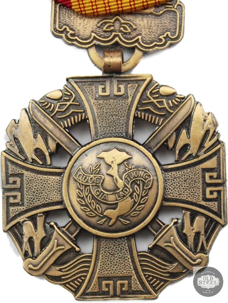 Original US South Vietnam Gallantry Cross Medal - 3