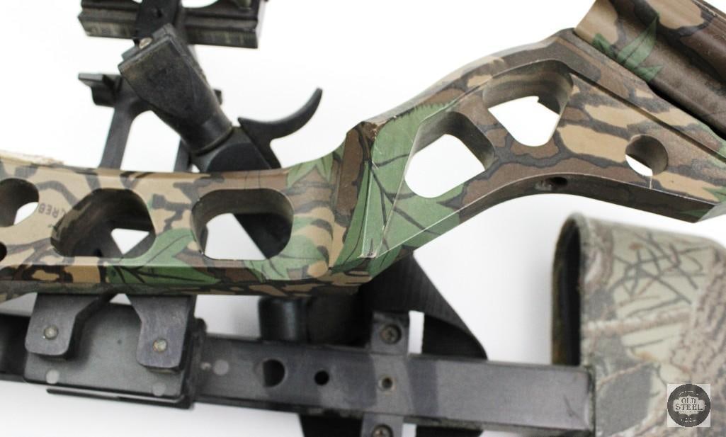 Mathews Q2 Compound Bow Right Hand Camo - 13