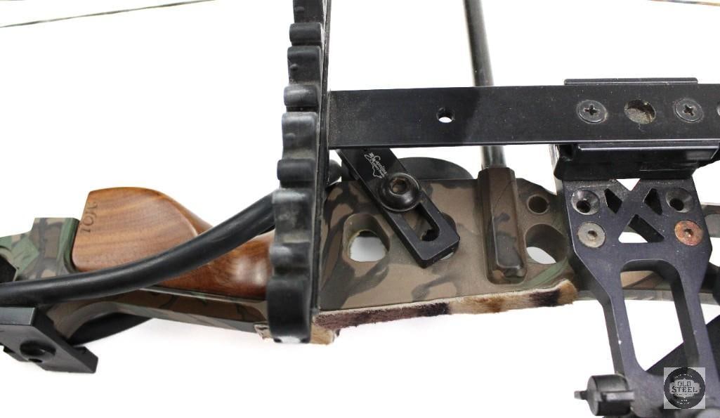Mathews Q2 Compound Bow Right Hand Camo - 6
