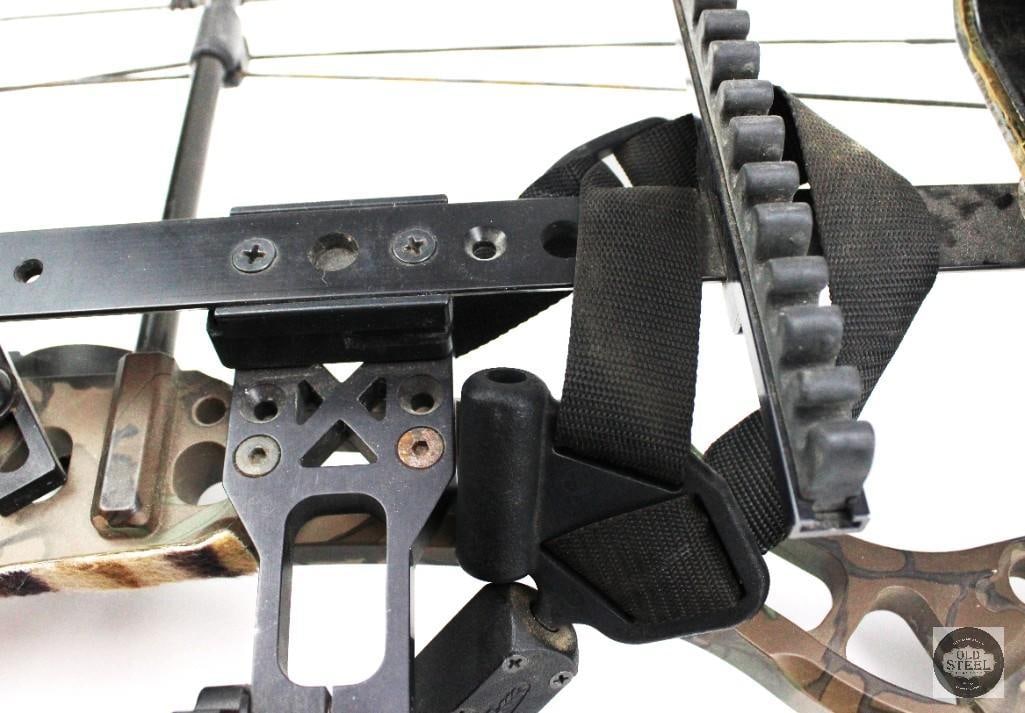 Mathews Q2 Compound Bow Right Hand Camo - 7