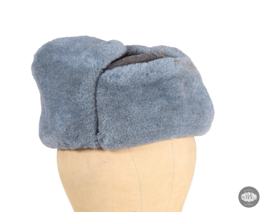 Soviet Ushanka Winter Hat Size 56: Soviet Ushanka Winter Hat Size 56 THIS ITEM IS AS PICTURED WITH NO FURTHER ATTACHMENTS. ALL SALES ARE FINAL. PLEASE REFER TO THE AUCTION DESCRIPTION,