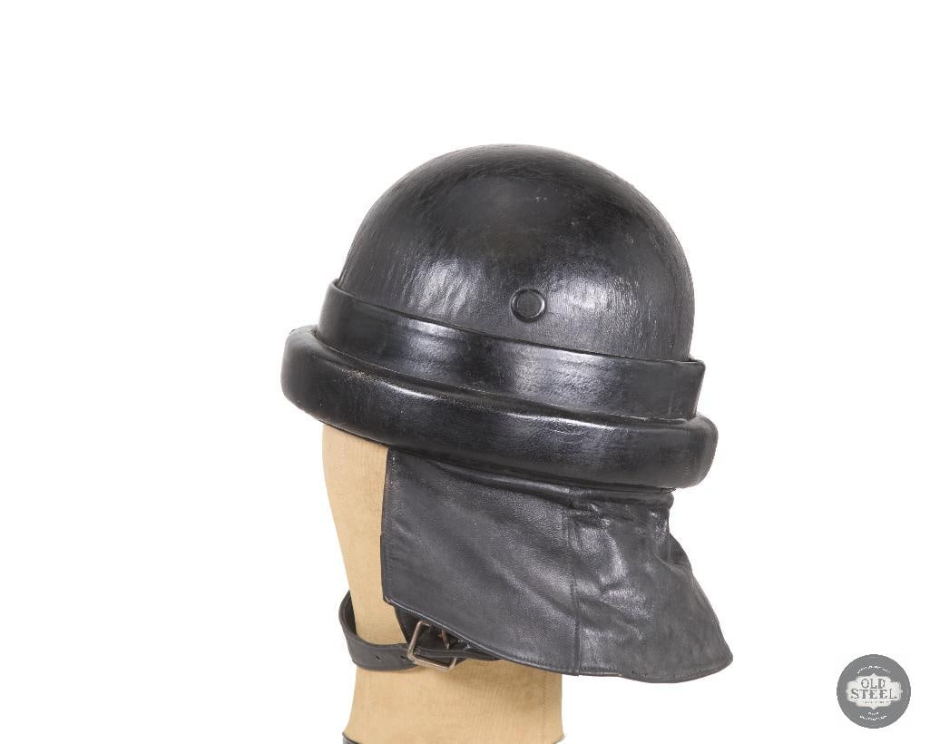 Italian M35 Leather Tankers Helmet - 4