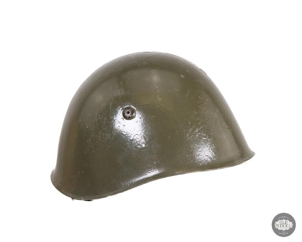 Italian M33 Helmet WWII No Liner: Italian M33 Helmet WWII No Liner THIS ITEM IS AS PICTURED WITH NO FURTHER ATTACHMENTS. ALL SALES ARE FINAL. PLEASE REFER TO THE AUCTION DESCRIPTION, LOT #1 DESCRIPTION AND TERMS OF SALE