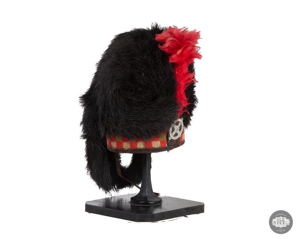 Scottish Highland Regimental Bonnet with Stand (1 of 8)