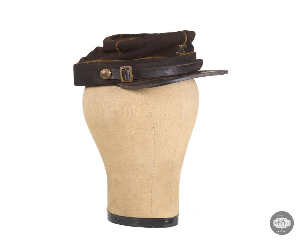 Original US Civil War E Company Union Soldier's Kepi Forage Hat: Original US Civil War E Company Union Soldier's Kepi Forage Hat THIS ITEM IS AS PICTURED WITH NO FURTHER ATTACHMENTS. ALL SALES ARE FINAL. PLEASE REFER TO THE AUCTION DESCRIPTION, LOT