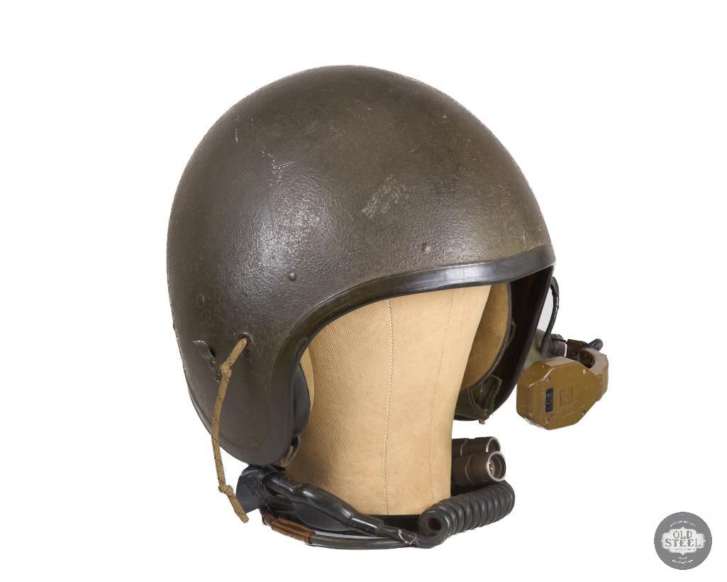 US Tanker Crew Helmet Roanwell Vietnam War Era: A Vietnam War era Roanwell Company made tanker's helmet. THIS ITEM IS AS PICTURED WITH NO FURTHER ATTACHMENTS. ALL SALES ARE FINAL. PLEASE REFER TO TH