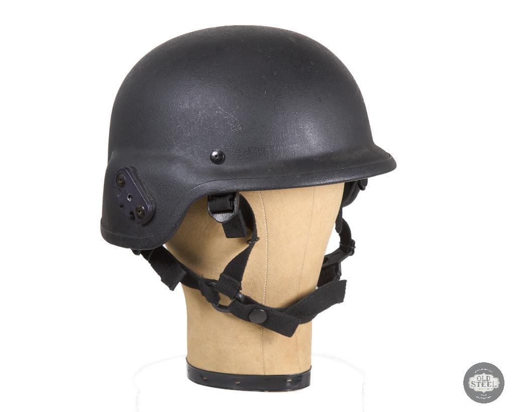 United Shield PST-H10 Protection Level IIIA Size Medium Helmet: United Shield PST-H10 Protection Level IIIA Size Medium Helmet THIS ITEM IS AS PICTURED WITH NO FURTHER ATTACHMENTS. ALL SALES ARE FINAL. PLEASE REFER