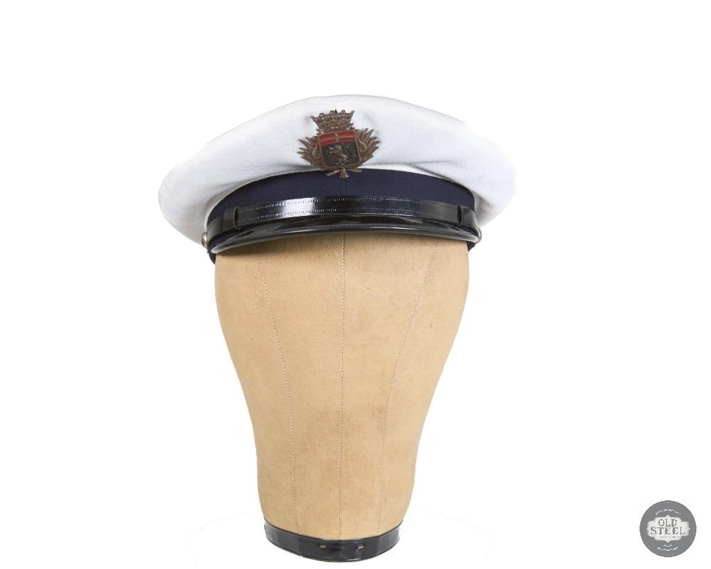 Heraldic Lion Crest Badge on Size 56 Visor Cap - 2
