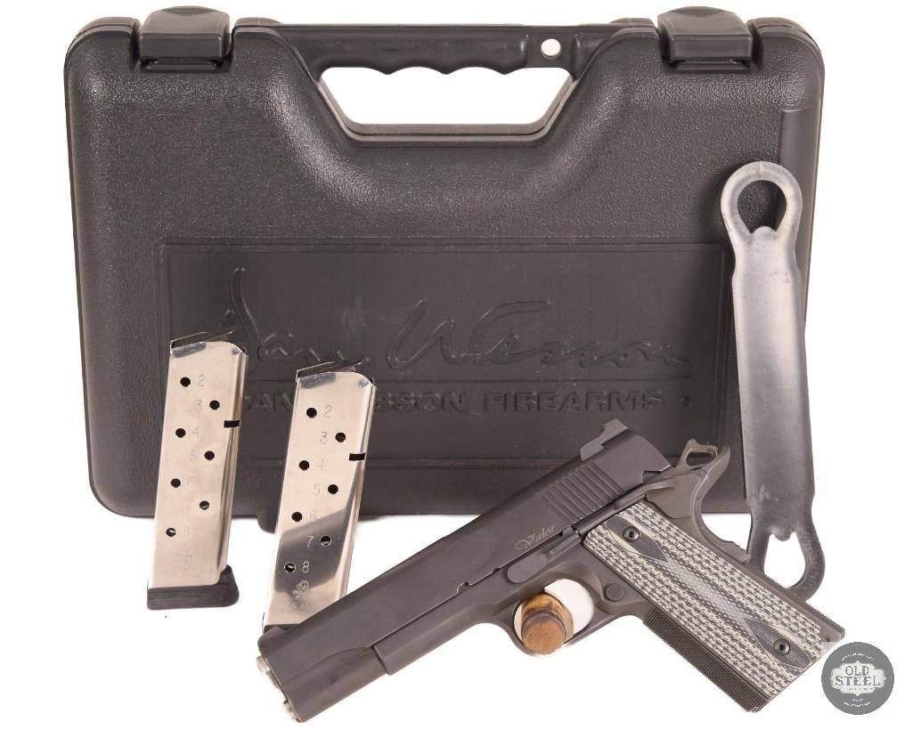 Dan Wesson Valor Black Duty 1911 45 ACP Match W/ Spare Mag & Case: Up for auction is a beautiful Dan Wesson Valor Black Duty 1911 chambered in 45 ACP. this beautifully crafted match grade 1911 features a 5 inch barrel with sharp reflective rifling. The pistol feature
