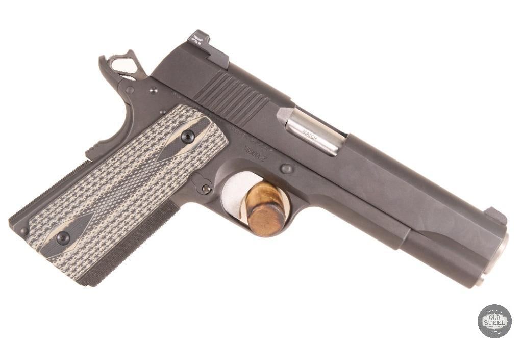 Dan Wesson Valor Black Duty 1911 45 ACP Match W/ Spare Mag & Case - 3