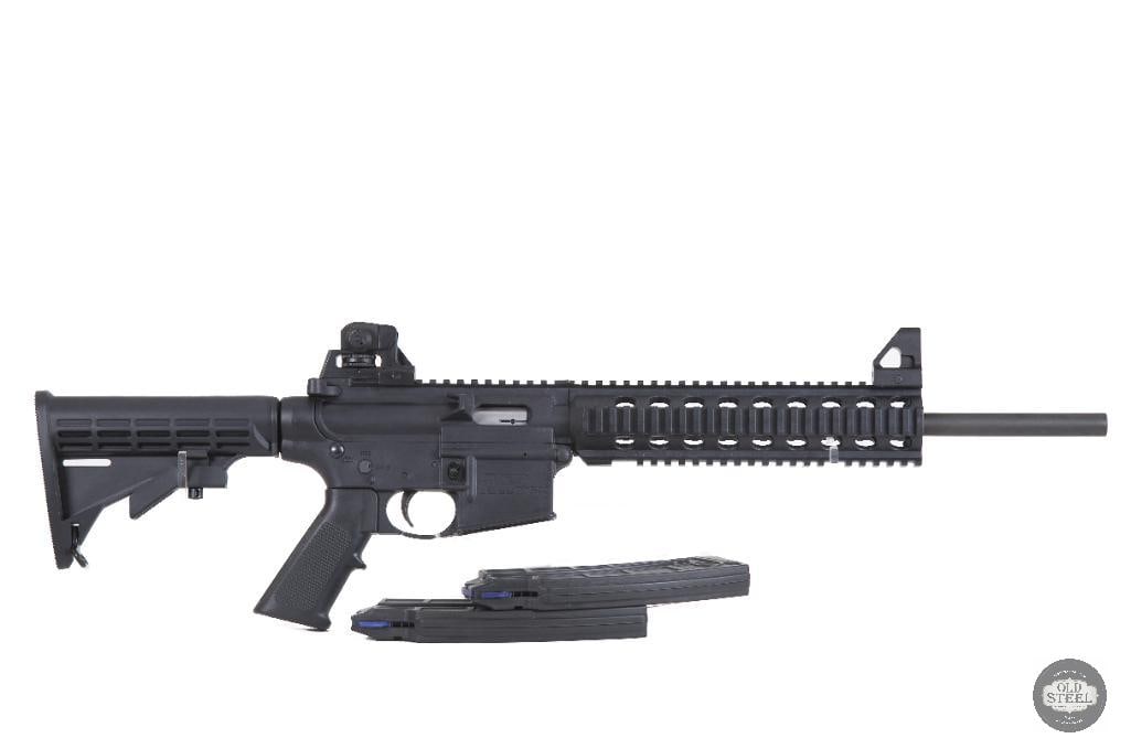 Super Fun Smith & Wesson M&P 15-22 .22 LR AR-15 Rifle with 2 Magazines (1 of 8)