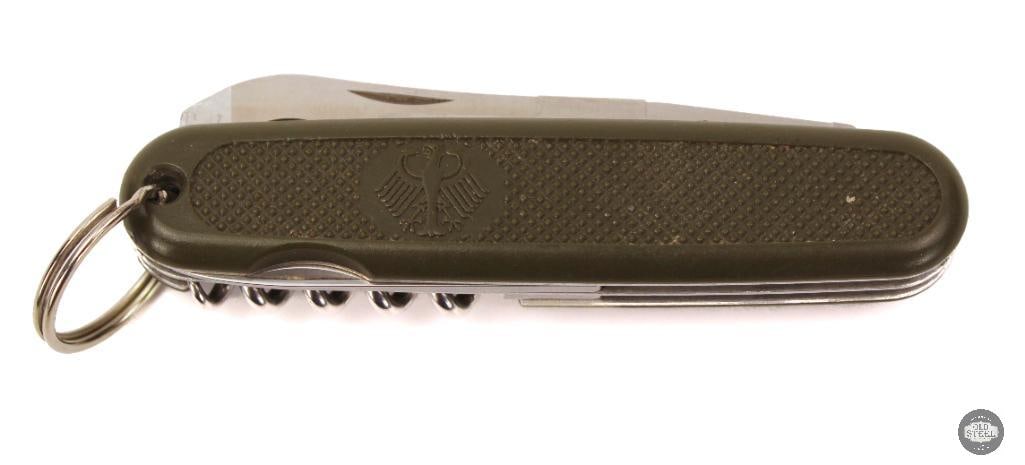 Victorinox Swiss Army Knife Bundeswehr Green, 3.25 Blade (Used) - 3
