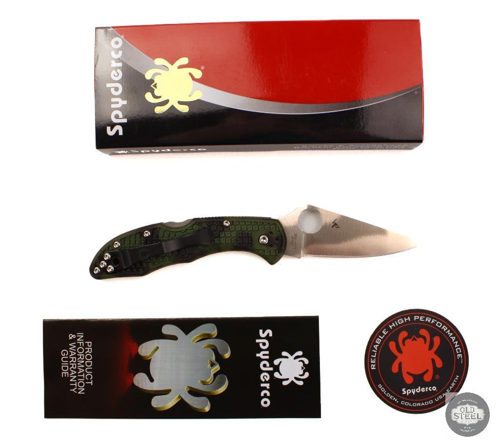 Spyderco Delica 4 Folding Knife Zome Camo, 2.88 Blade: This Spyderco Delica 4 features a 2.88-inch blade and the distinctive Zome camouflage handle finish that gives each knife a unique appearance. One of Spydercos most popular everyday carry designs, the
